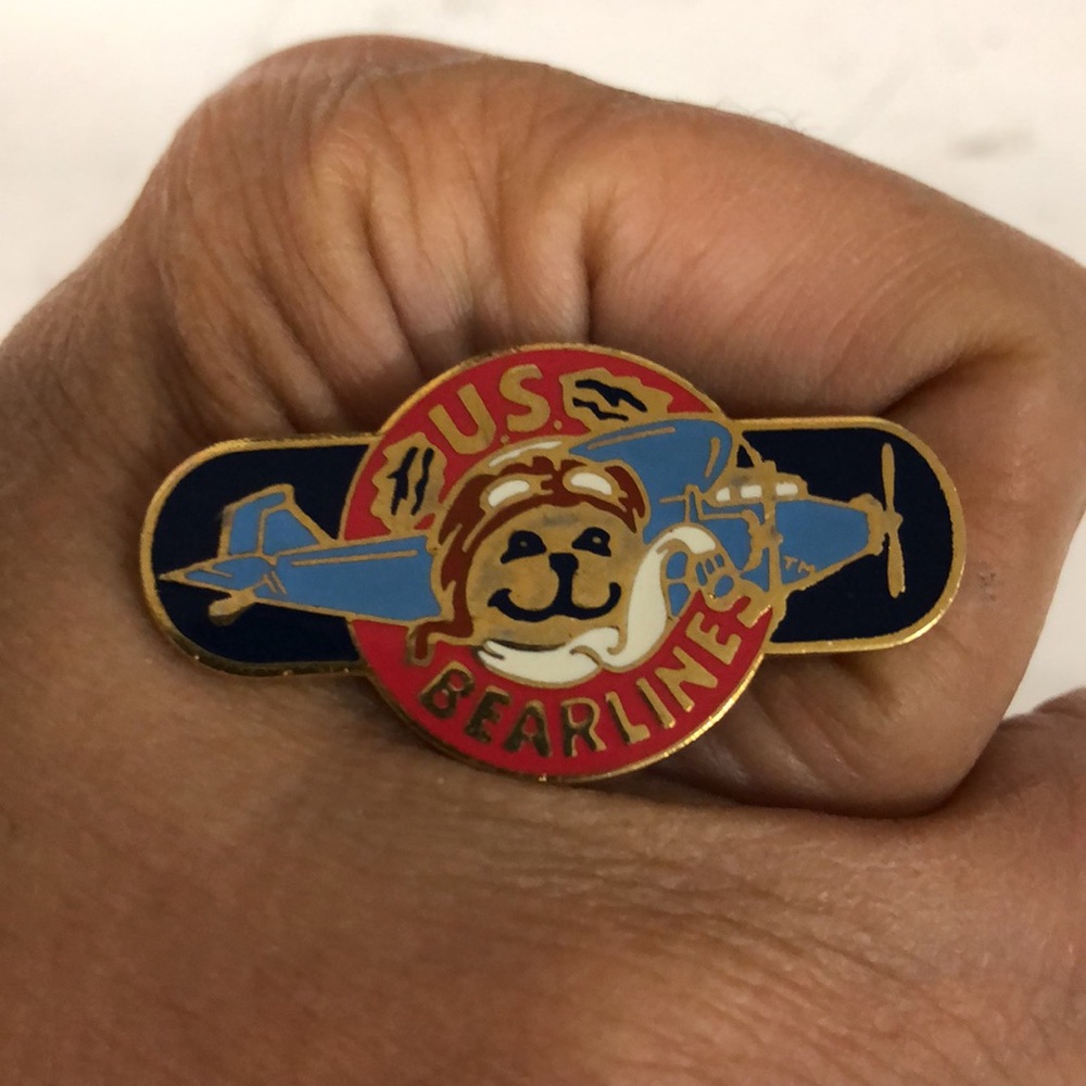Vintage‎ sonoma trading pin US BEARLINE AIRPLANE TEDDY BEAR PIN Rare